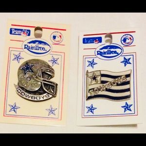 2 Dallas Cowboys Vintage Pinbacks NFL Football
